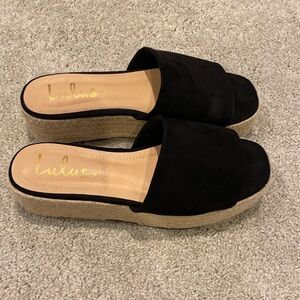 Lulu’s women’s wedges size 8.5